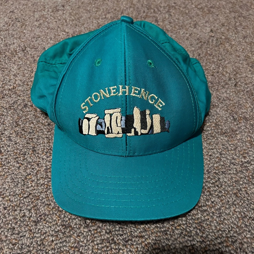 Vintage adjustable Stonehenge hat